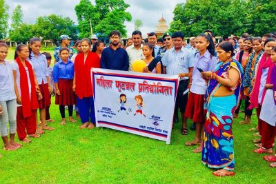 सिरहामा स्वदेशी लघुवित्तले गर्यो छात्रा फुटबलको आयोजना