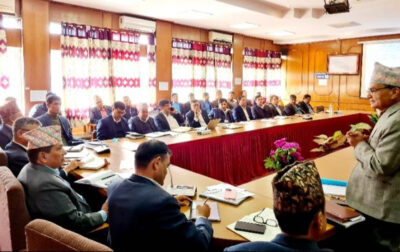 ठेकेदारहरुलाई बोलाएर मन्त्री श्रेष्ठले दिए काम सक्ने समयसीमा