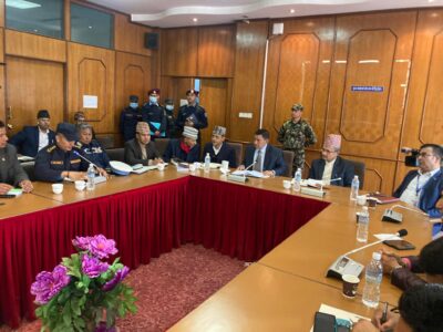 सरकारसँगको वार्तापछि सार्वजनिक यातायात पुनः सुचारु