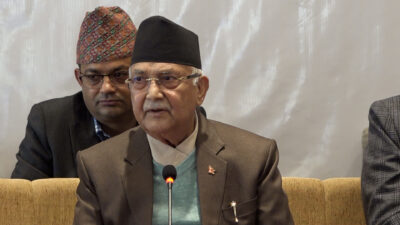 प्रचण्ड विश्वास गर्न लायक मान्छे नै होइनन्ः अध्यक्ष ओली