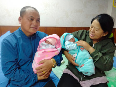 महिनावारी सुकेको पाँच वर्षपछि नर्भिक आइभिएफमा ५२ वर्षे महिलाले जन्माइन् जुम्ल्याहा