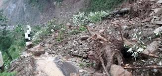 हेटौडा–काठमाडौं छोटोदुरीका सबै सडक अवरुद्ध