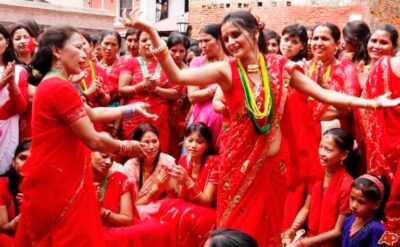 पोखराको लामाचौरमा तीज महोत्सवमा भलिबल प्रतियोगिता