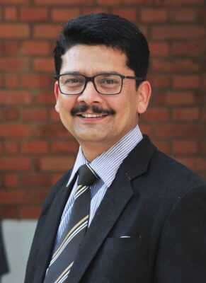 योग्यताको कसीमा विधागत पत्रकार 