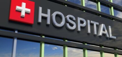 कानुनअनुसार गरिब तथा विपन्नलाई निःशुल्क उपचारको व्यवस्था गर्न निर्देशन