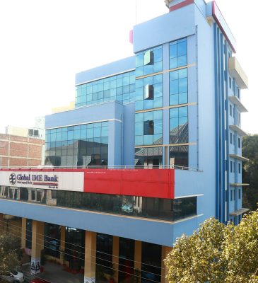 ग्लोबल बैंकको नयाँ एक्सटेन्सन काउन्टर सरस्वती बहुमुखी क्याम्पसमा