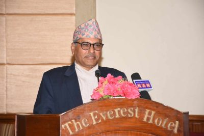 बैंकहरूले प्रभावकारी मनिटरिङ नगर्दा खराब कर्जा बढ्यो : गभर्नर अधिकारी