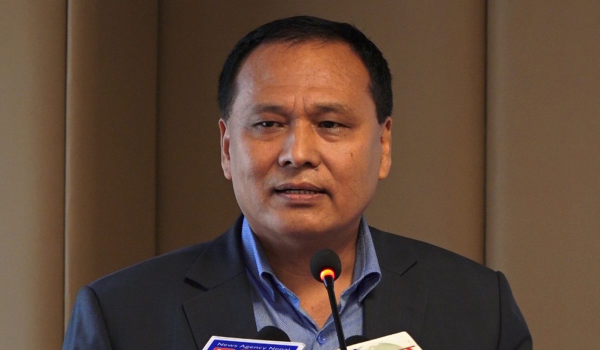 पेट्रोलियम पदार्थमा गरिएको मूल्य वृद्धि फिर्ता लिन अध्यक्ष घिसिङको माग