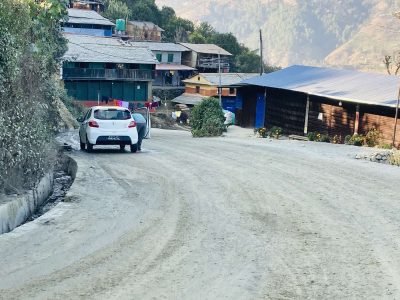 ट्रयाक खुलेको २४ वर्षपछि सडक स्तरोन्नति हुँदै