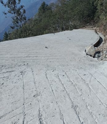 आँबुखैरेनीका तीन सडक धमाधम स्तरोन्नति हुँदै