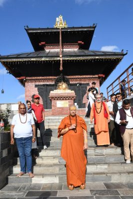 कैलाशानंद महाराजद्वारा चन्द्रागिरि स्थित भालेश्वर महादेवको दर्शन तथा पूजा आराधना