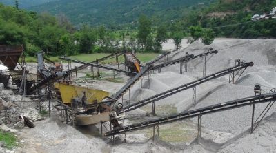 लेगुवाघाटमा अवैधरूपमा सञ्चालन हुँदै आएको क्रसर उद्योग सञ्चालनमा रोक