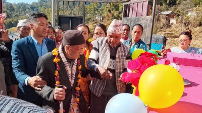 शताब्दी पुग्नै लागेका प्रधानको समाजसेवी काम अझै जारी, खानेपानीको धारा निर्माण