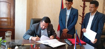 ऊर्जा, जलस्रोत क्षेत्रको सुधारका लागि ऊर्जामन्त्रीको ३२ बुँदे निर्देशन