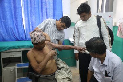 सुर्खेतमा आयोजित नबिल निःशुल्क जलन शिविरमा १९४ को उपचार