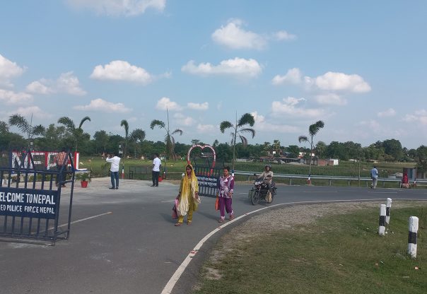 भन्सार कडाइसँगै भद्रपुर बजारमा चहलपहल, नेपाली व्यवसायी खुसी   