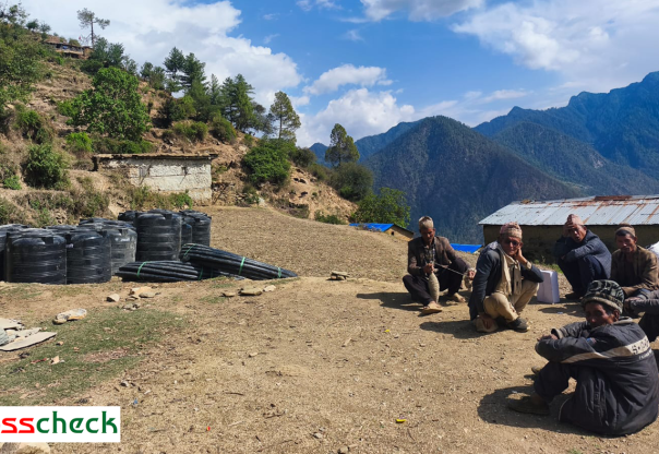 सडक निर्माण गर्न डोजर लगाएपछि हुम्लाको बौल्यानामा खानेपानी समस्या सडक निर्माण गर्न डोजर लगाएपछि हुम्लाको बौल्यानामा खानेपानी समस्या