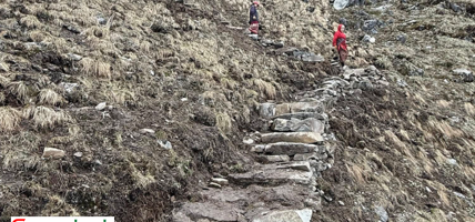 कालो दह र सेतो दह जाने कठिन बाटोमा पदमार्ग निर्माण