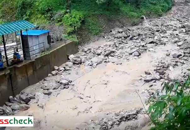 बाढीले क्षति पुर्याएपछि रेलेखोला जलविद्युत् आयोजना बन्द बाढीले क्षति पुर्याएपछि रेलेखोला जलविद्युत् आयोजना बन्द